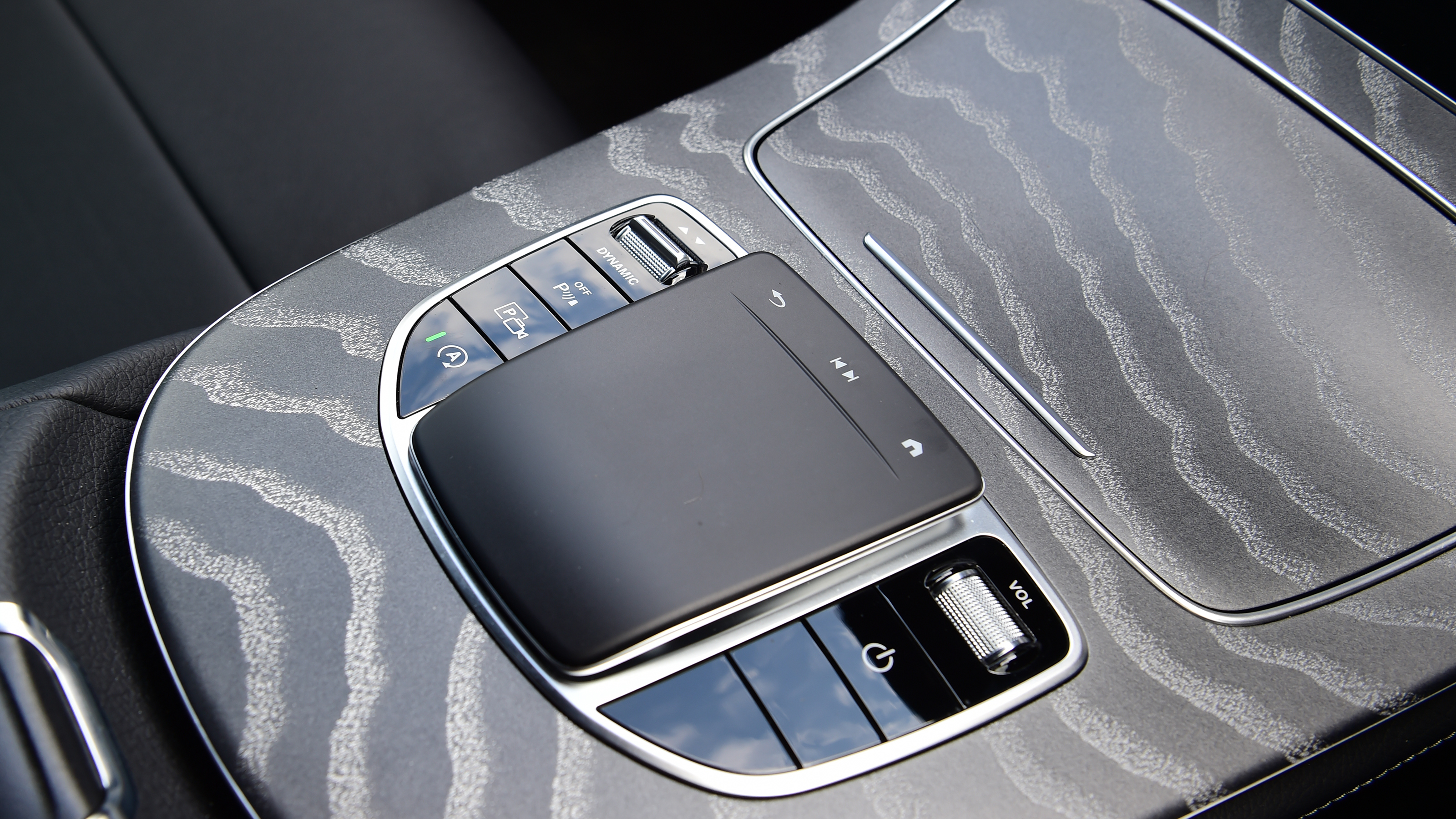 Mercedes E-Class - control