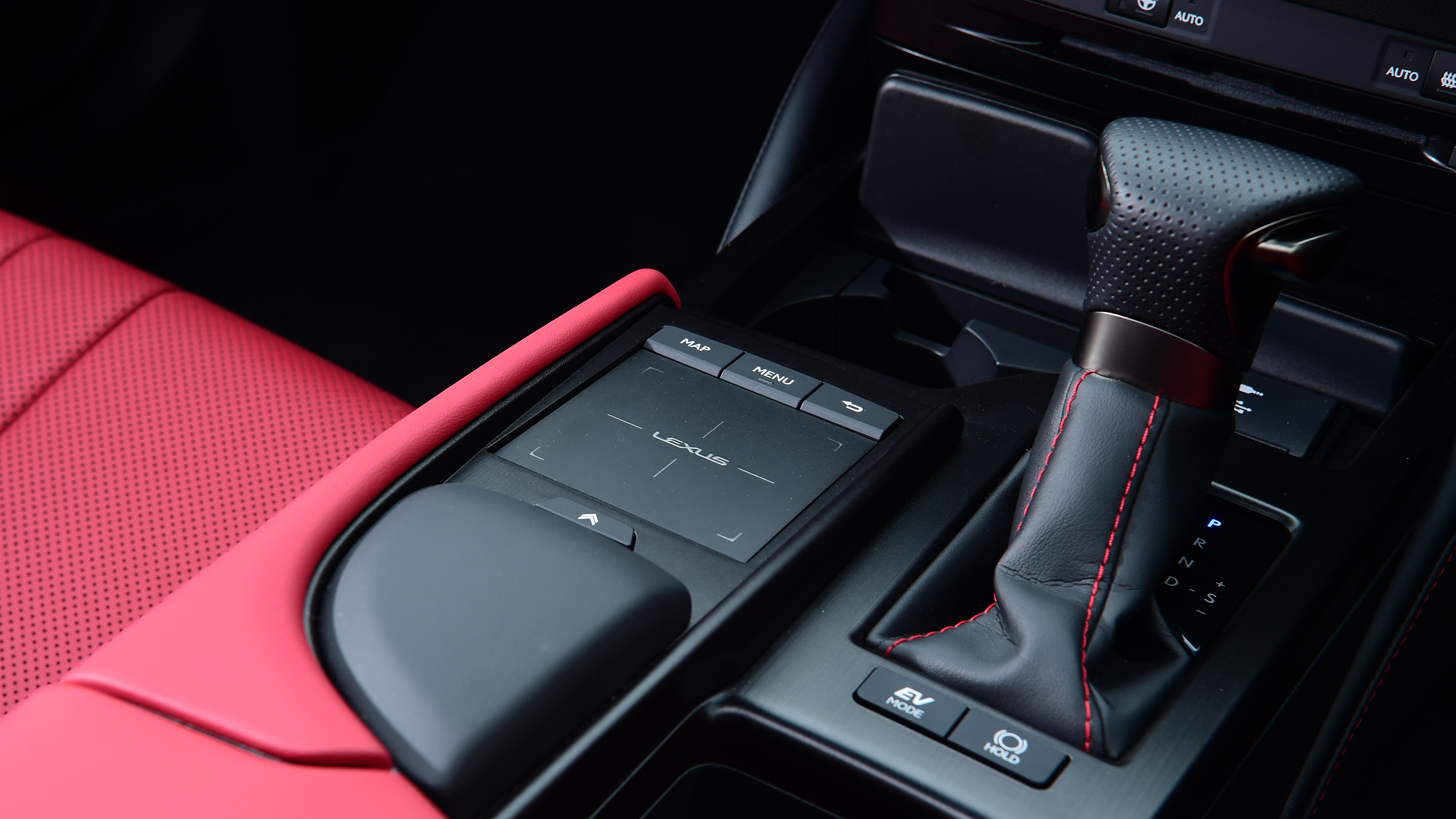 Lexus ES - gear shifter