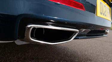 Genesis G80 - exhaust