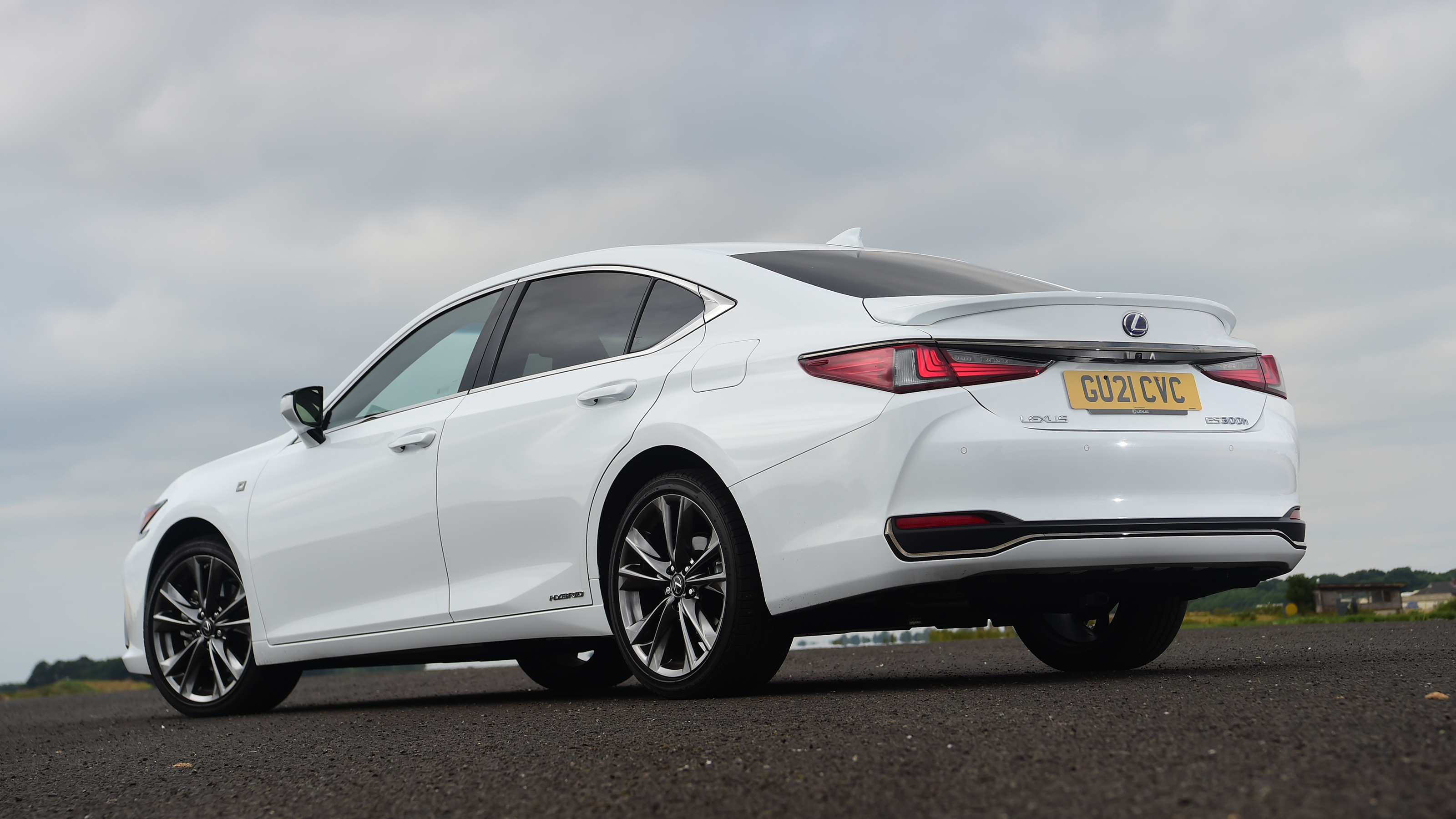 Lexus ES - rear