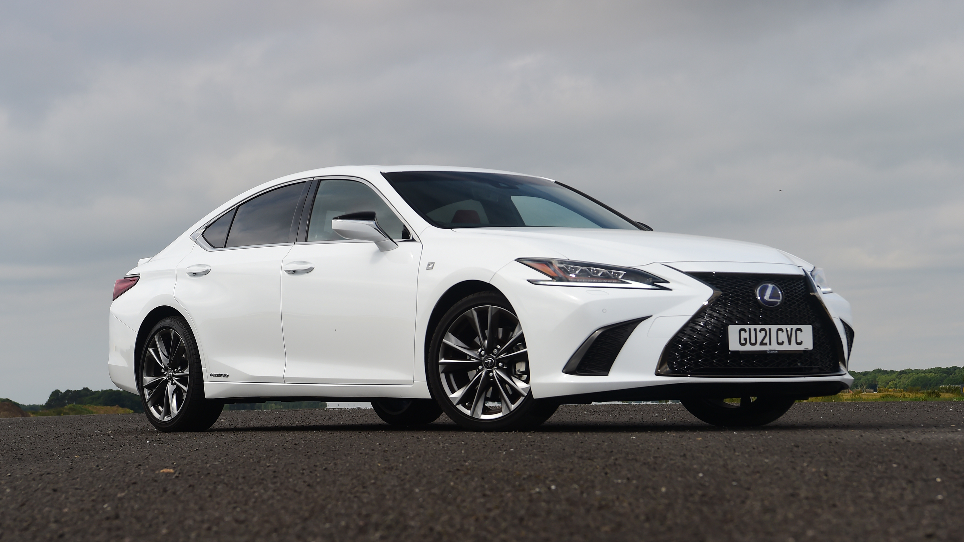 Lexus ES - front