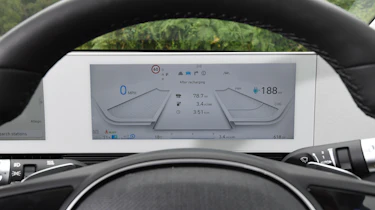 Hyundai Ioniq 5 RWD - dials