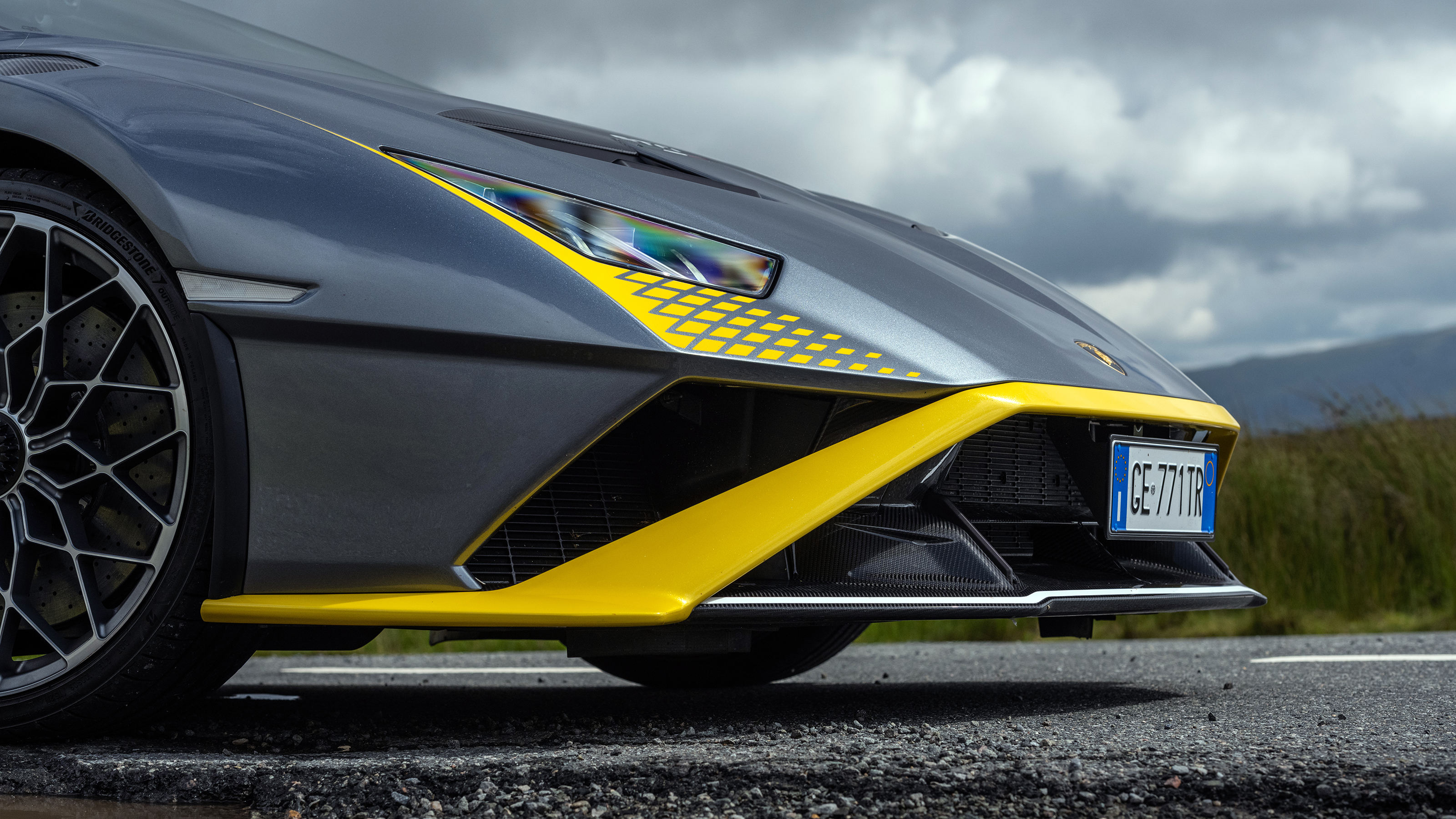 New Lamborghini Huracan STO 