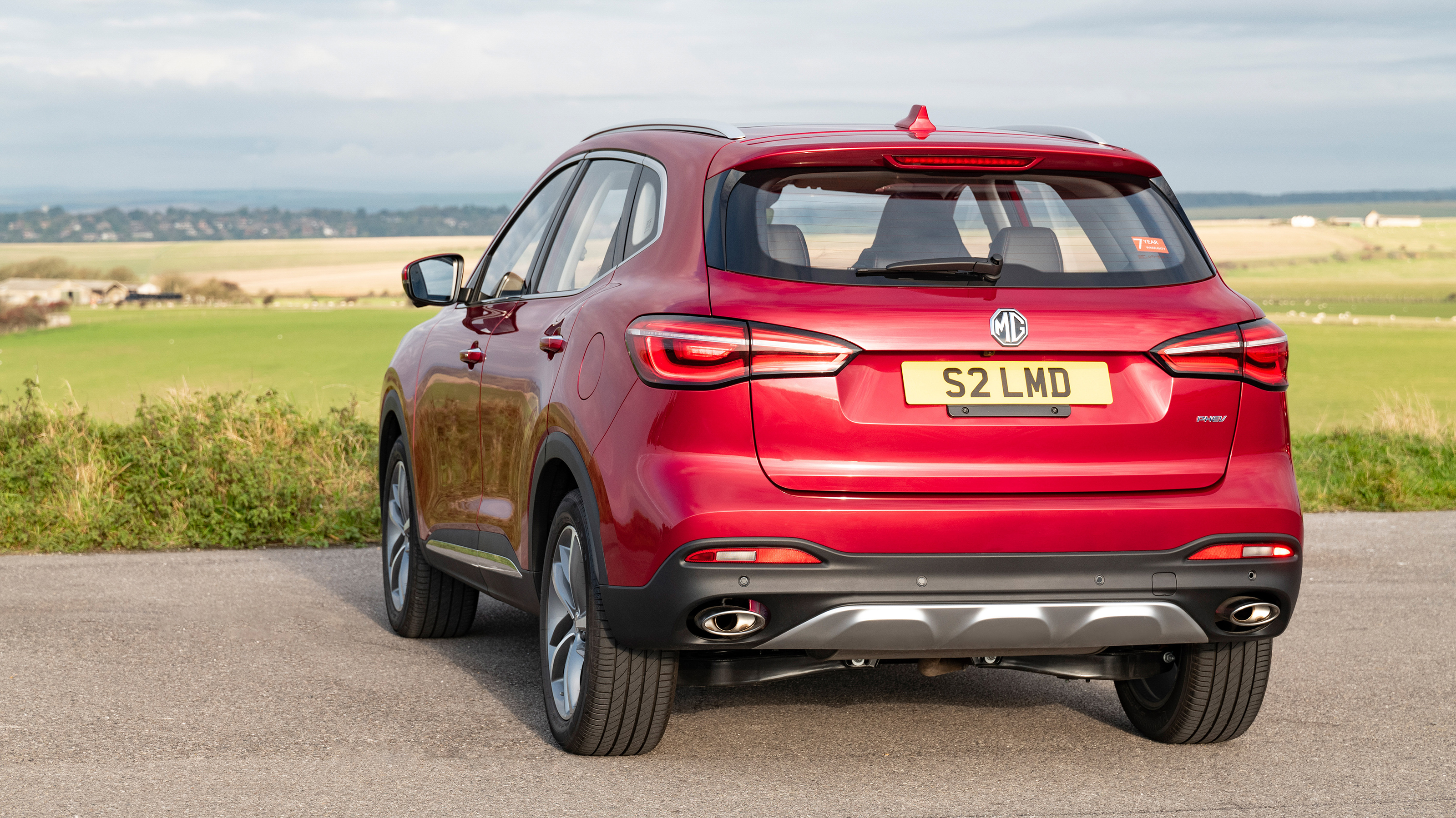 MG HS PHEV - rear static