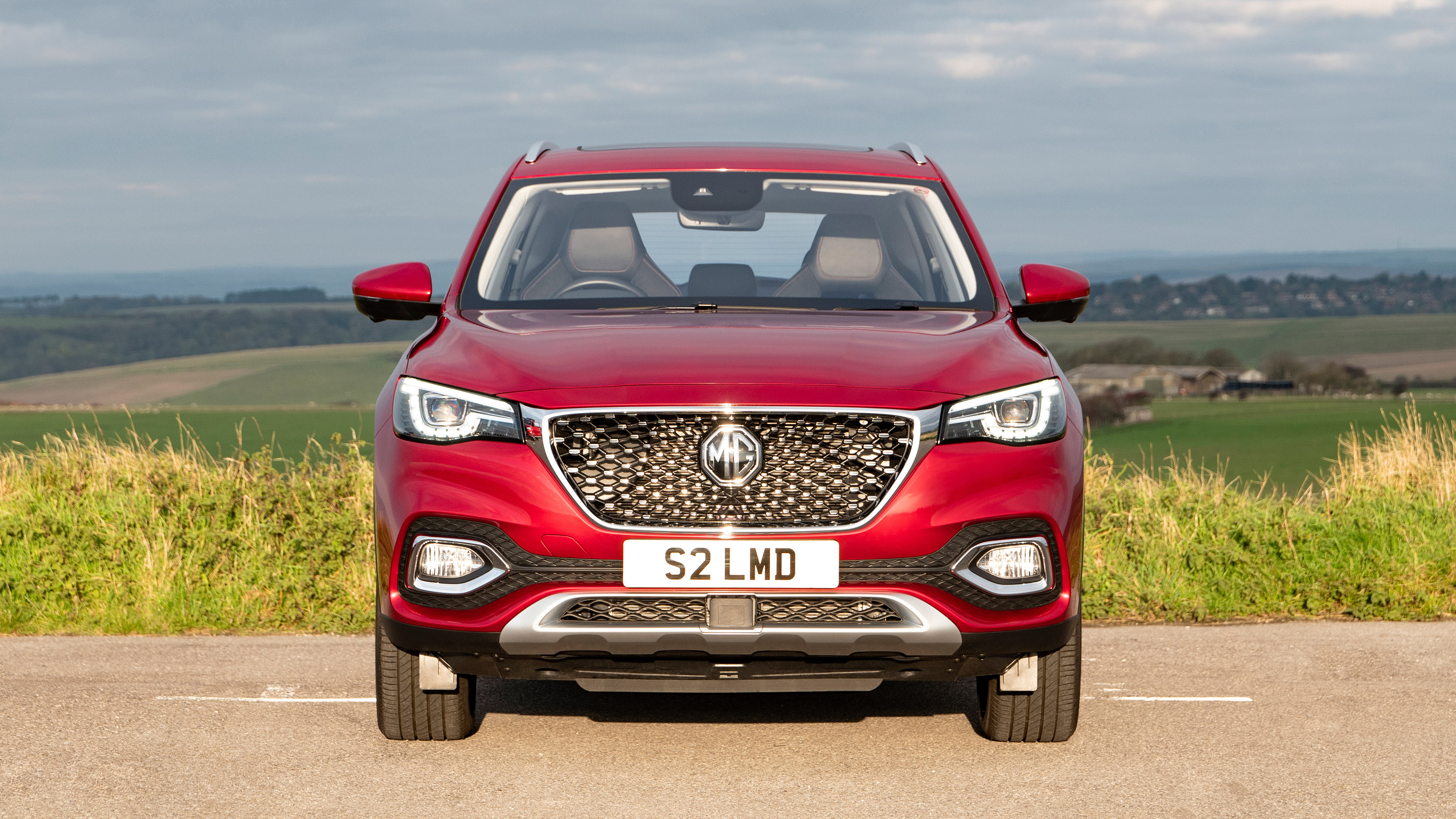 MG HS PHEV - front static 