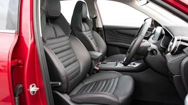 MG HS PHEV - front seats
