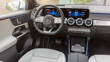 Mercedes EQB - dash
