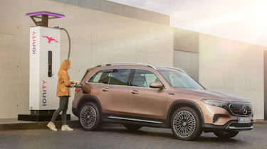 Mercedes EQB - charging