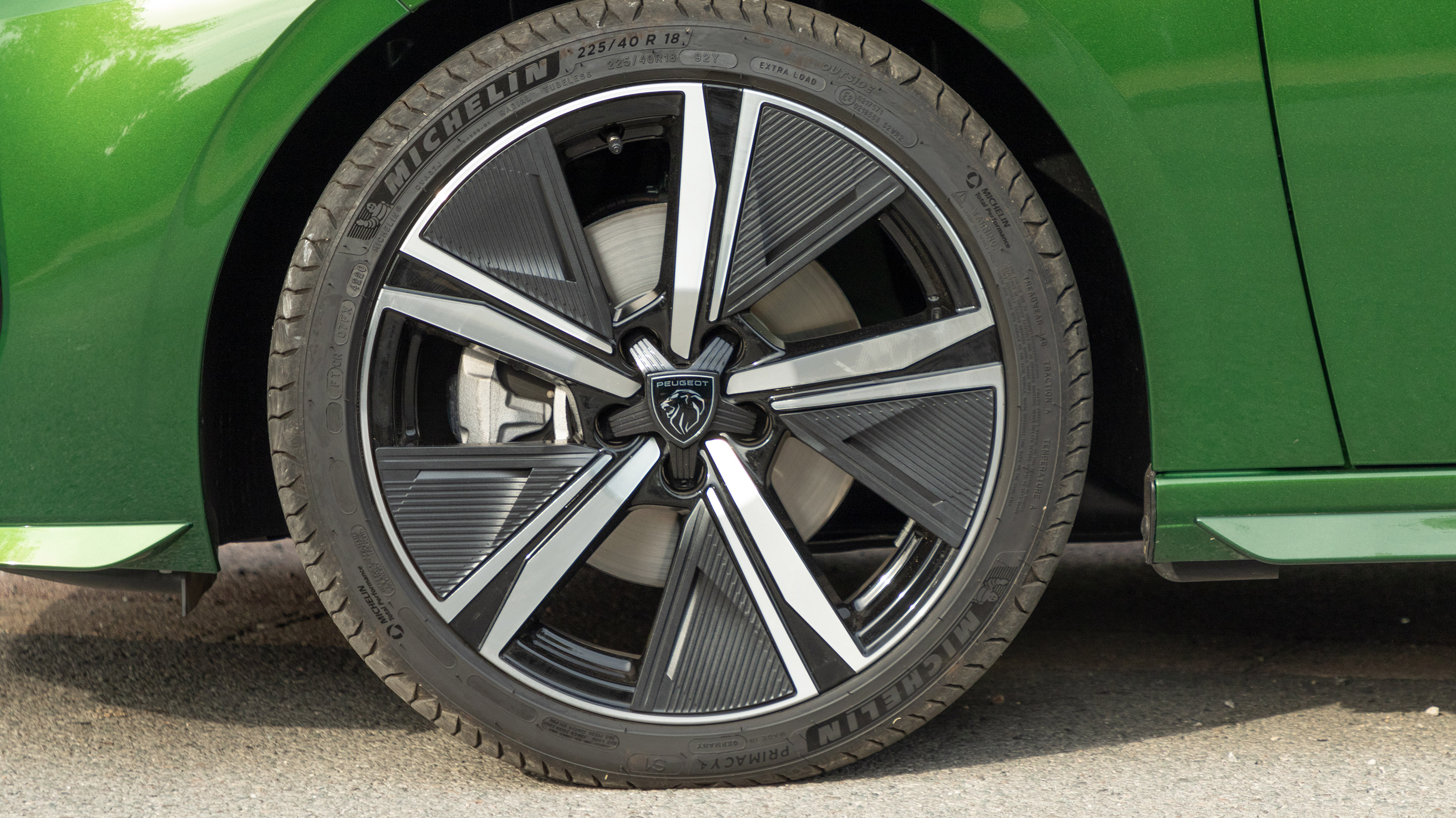 Peugeot 308 - wheel