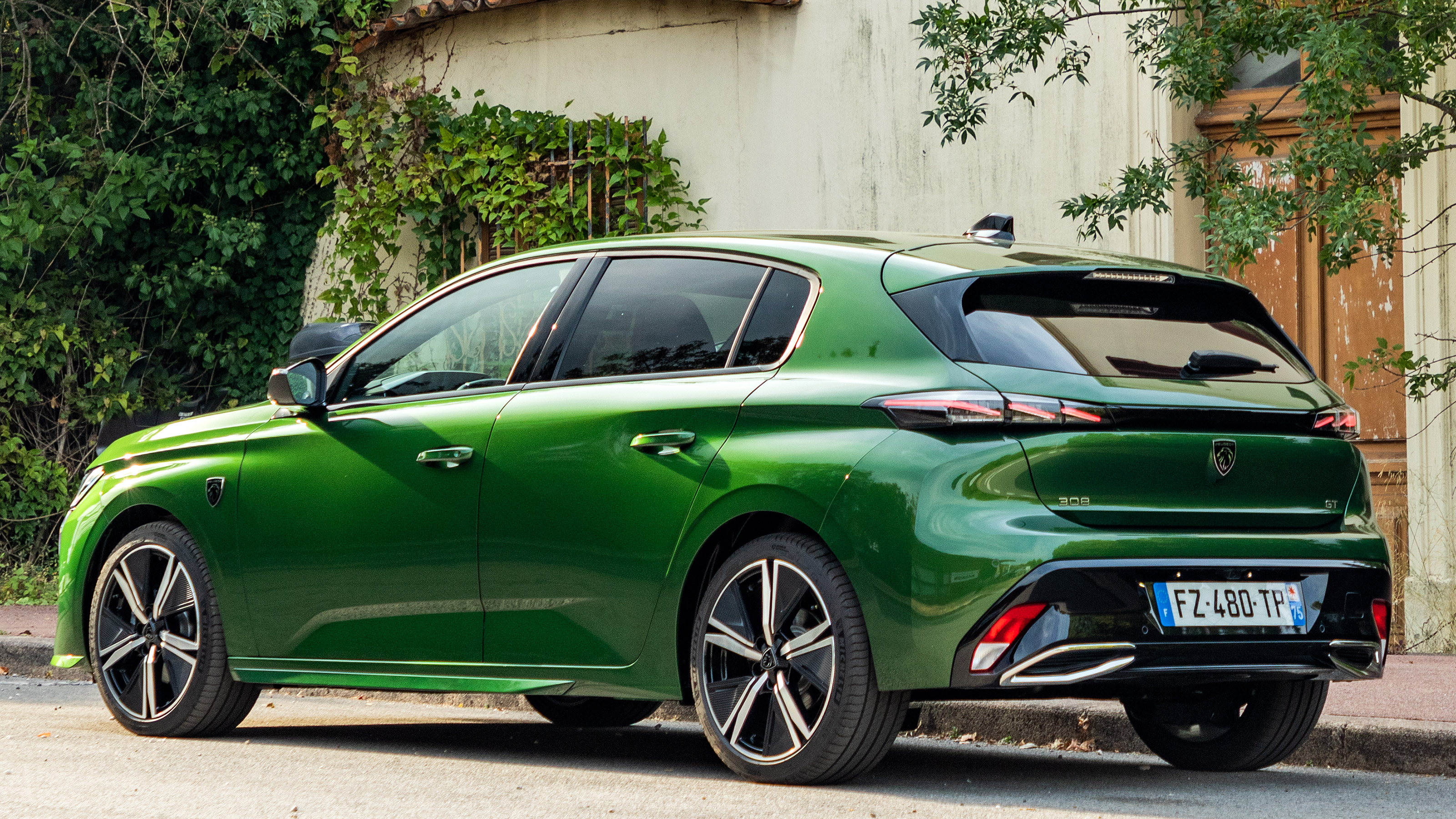 Peugeot 308 - rear static