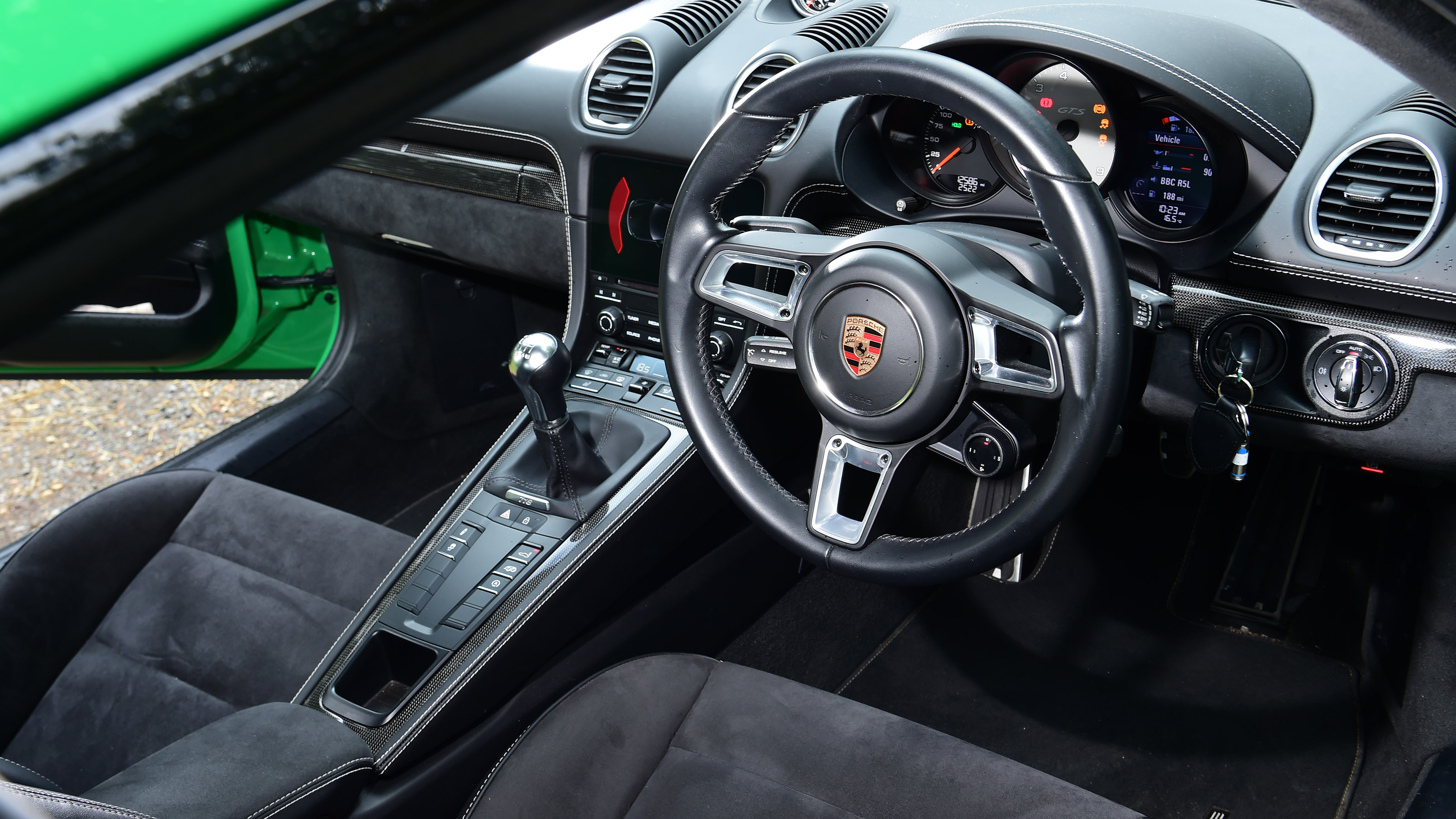 Porsche 718 Cayman GTS 4.0: long-term test review - first report dash