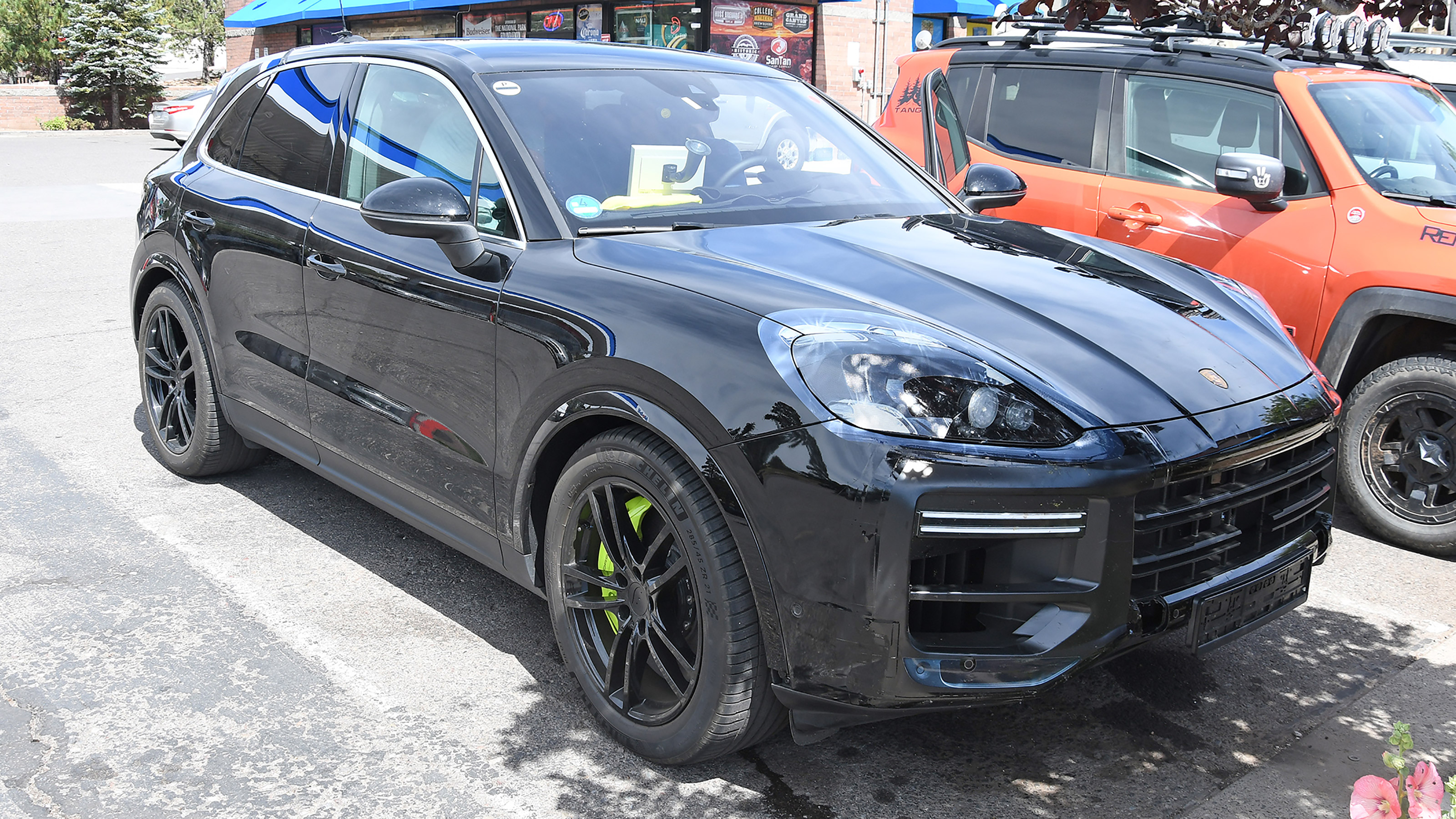 Porsche Cayenne Turbo S E-Hybrid - spyshot 4