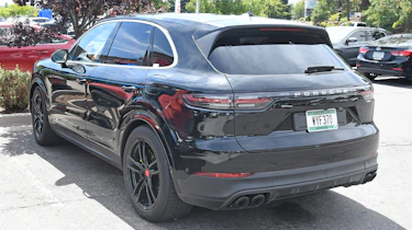 Porsche Cayenne Turbo S E-Hybrid - spyshot 2