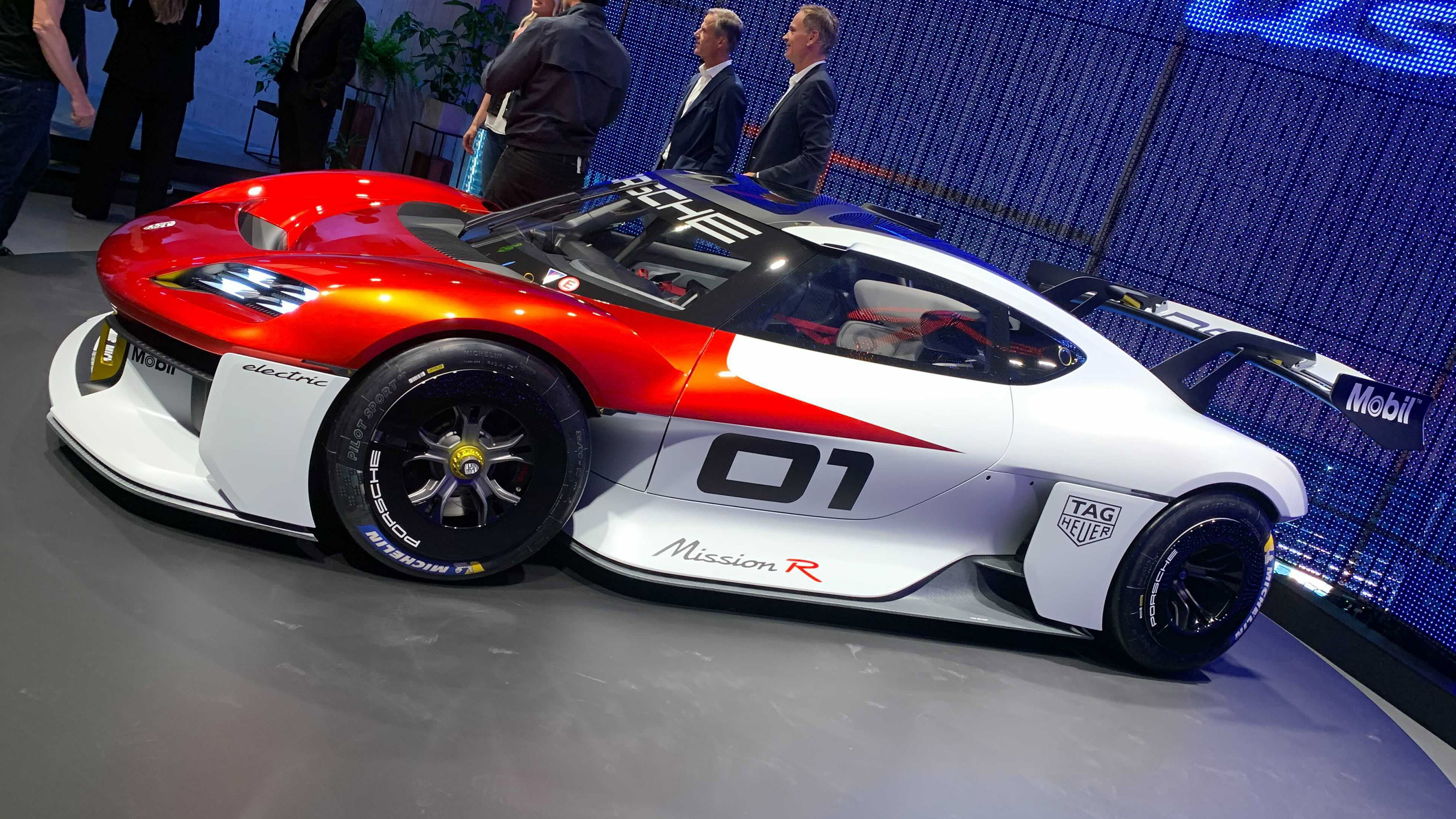 Porsche Mission R - Munich side