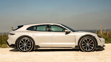 Porsche Taycan 4S Cross Turismo - side static