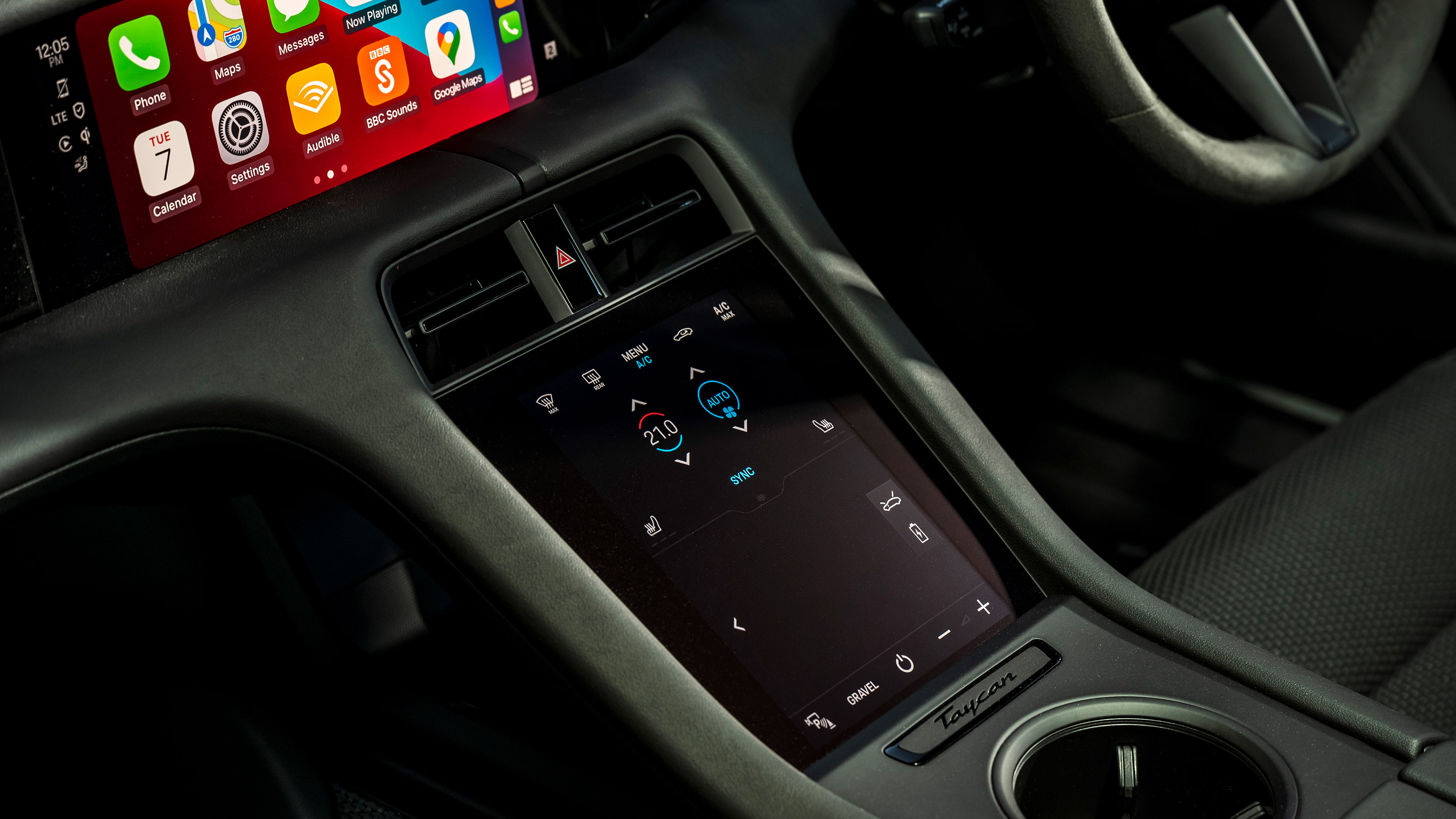 Porsche Taycan 4S Cross Turismo - interior