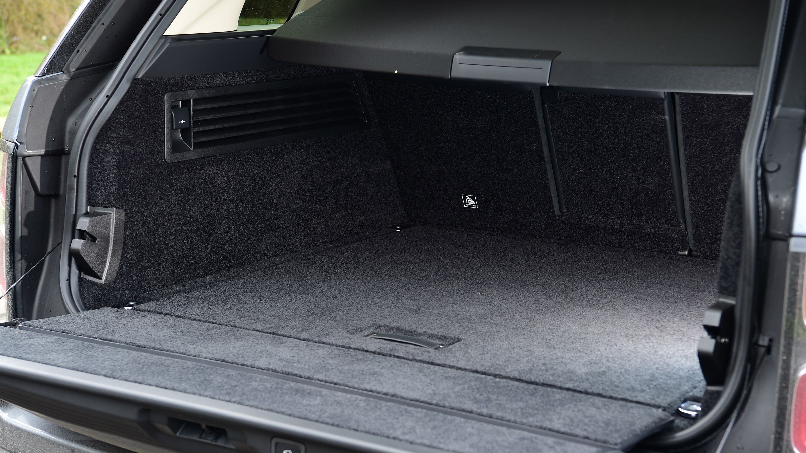 Range Rover D300 Westminster - boot