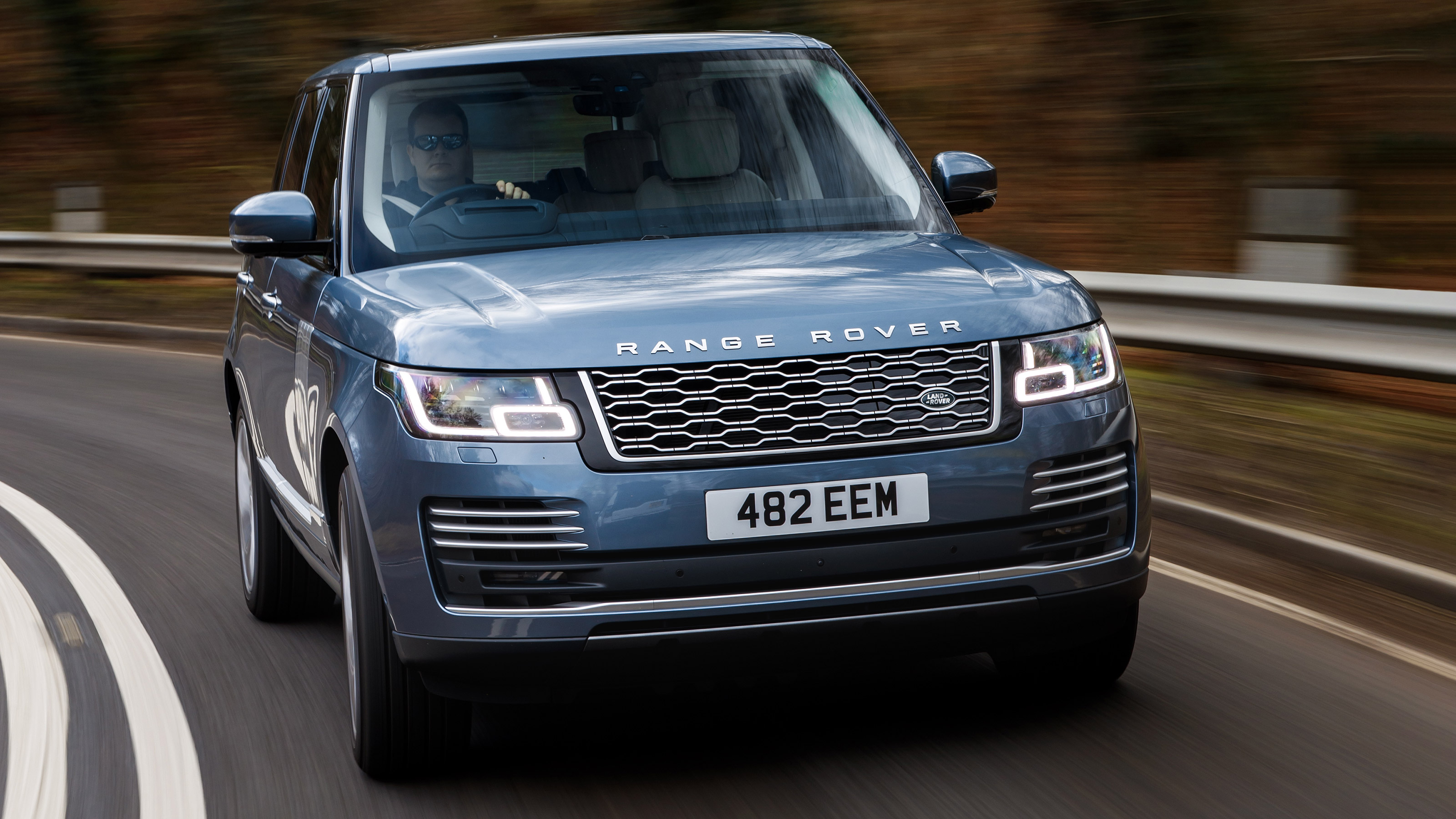 Range Rover D300 Westminster - front cornering