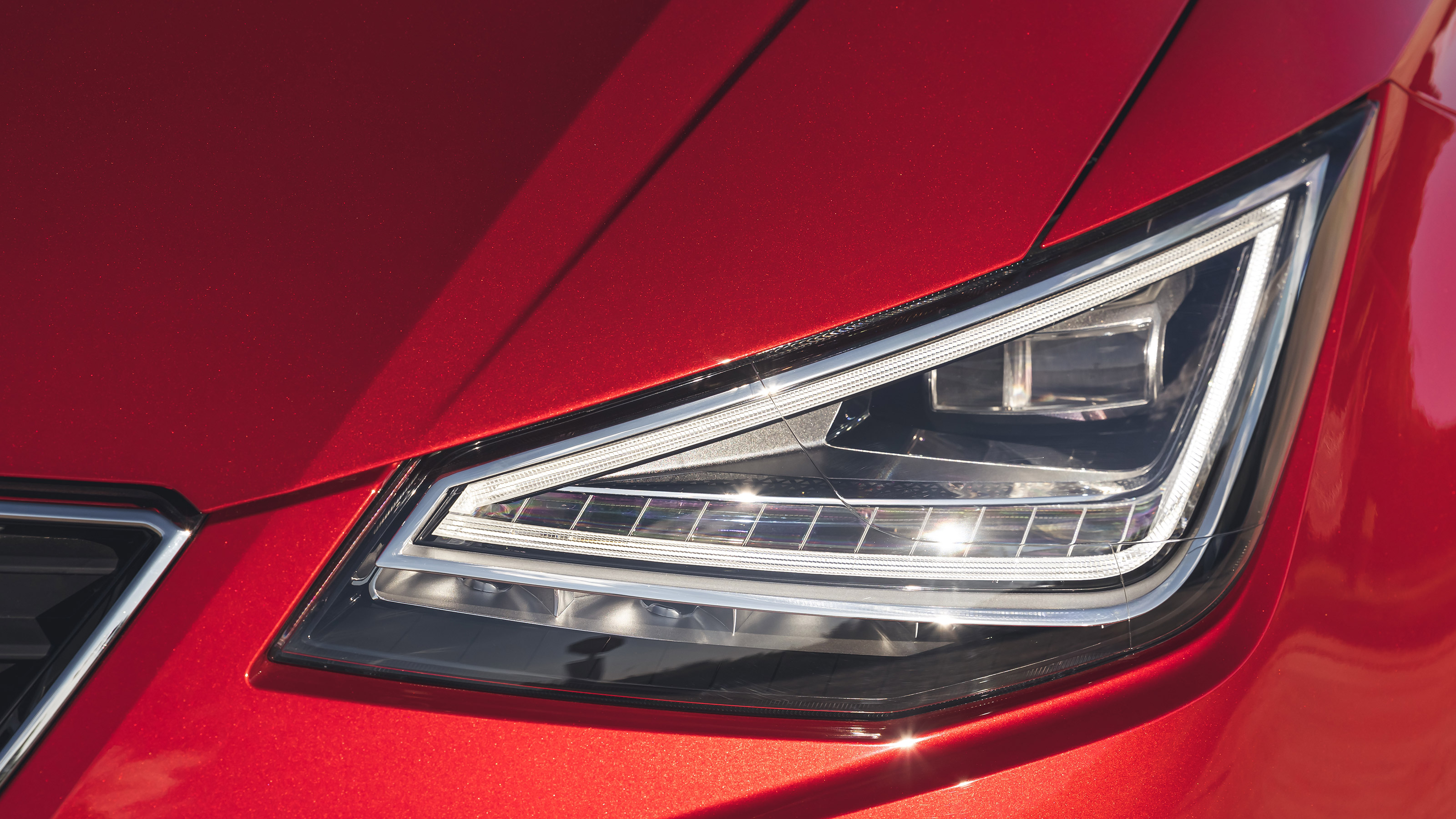 SEAT Ibiza facelift - front lights