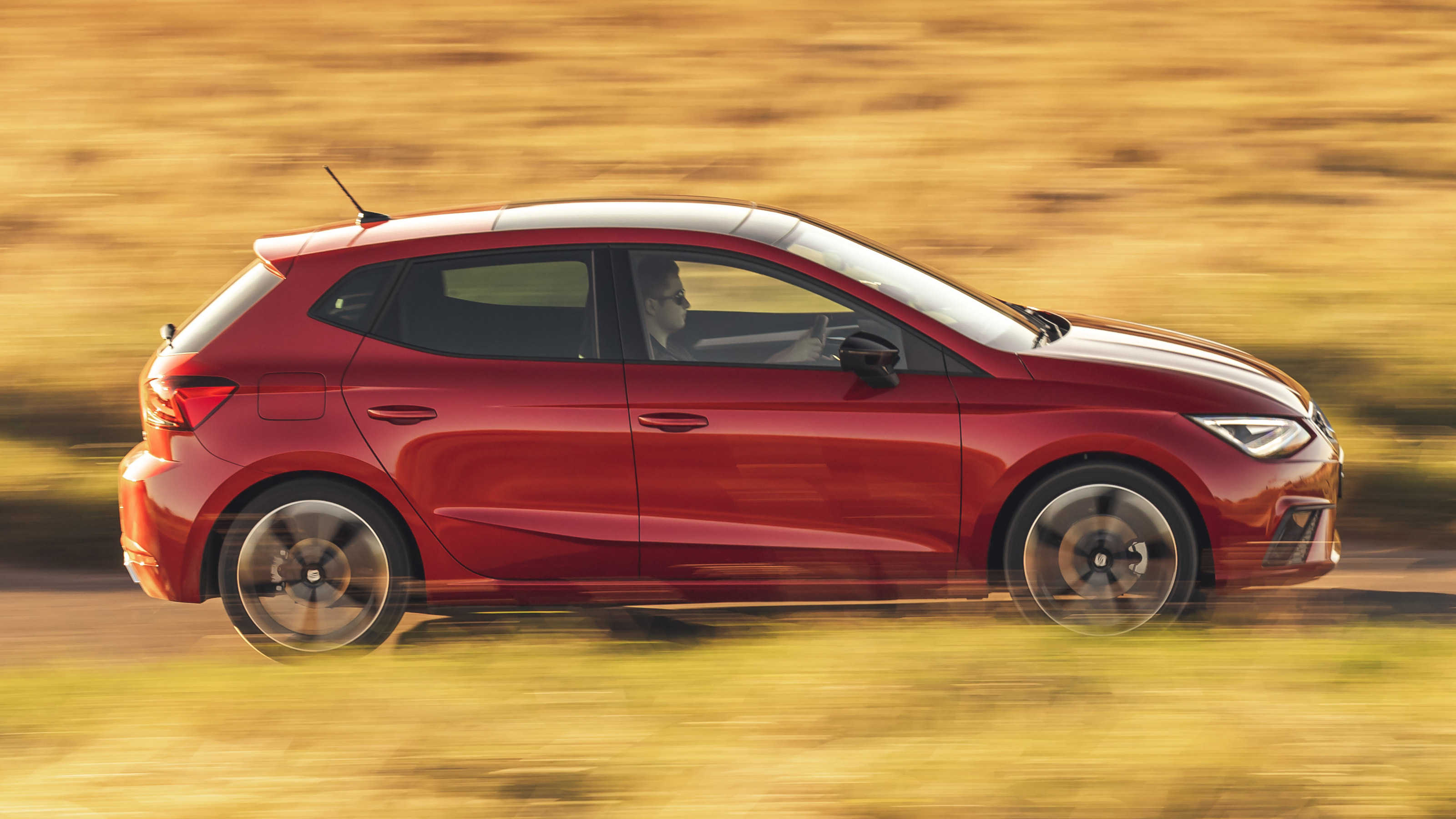 SEAT Ibiza facelift - side