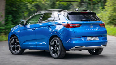Vauxhall Grandland PHEV - rear action
