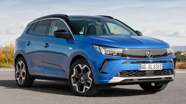 Vauxhall Grandland PHEV - front static