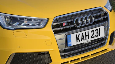 Audi S1 - grille