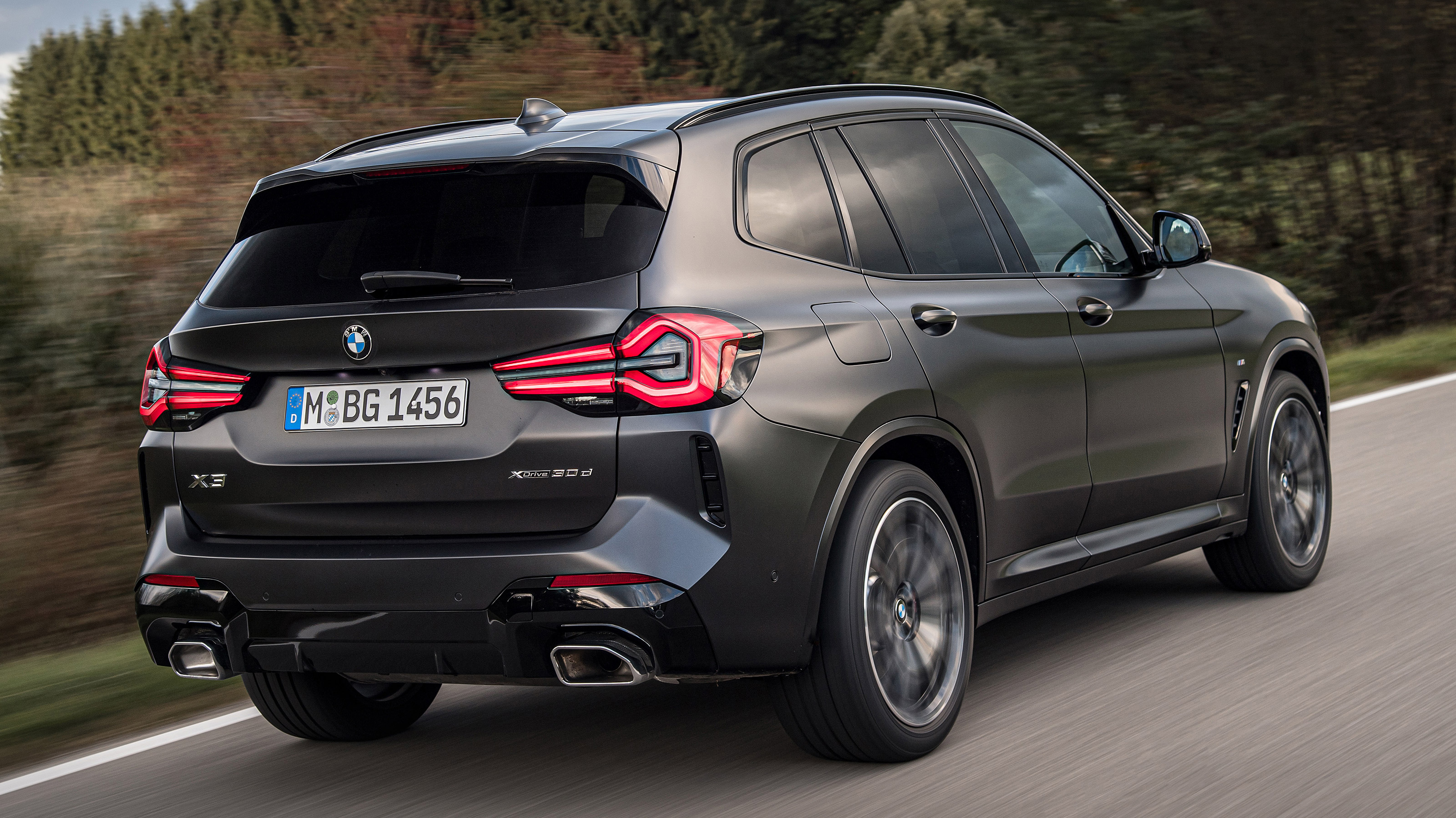 BMW X3 - rear