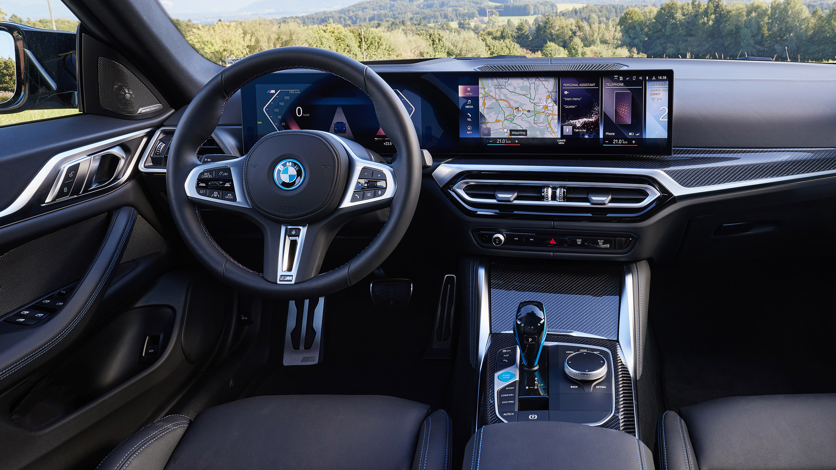 BMW i4 - dash