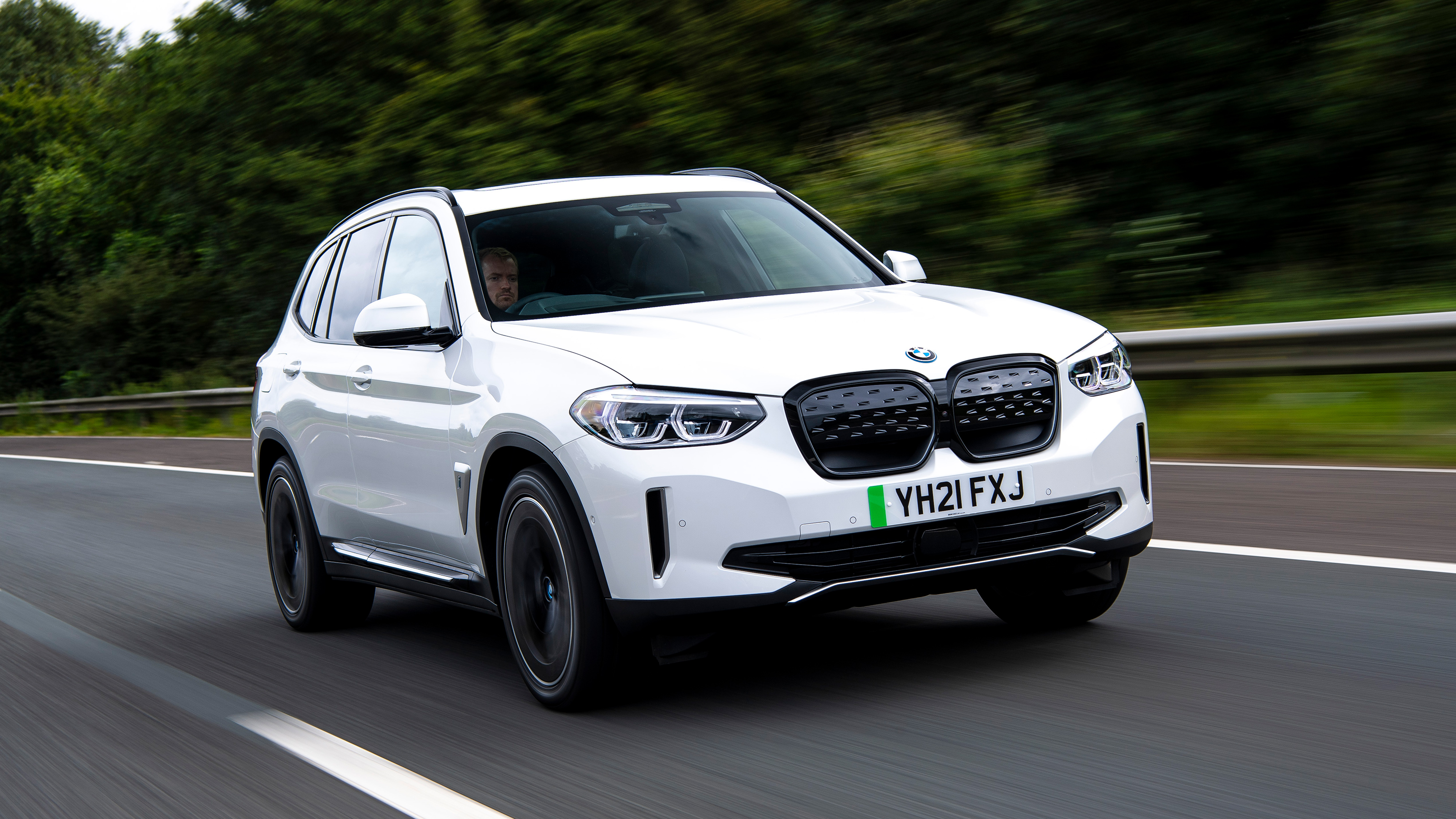 BMW iX3 - front
