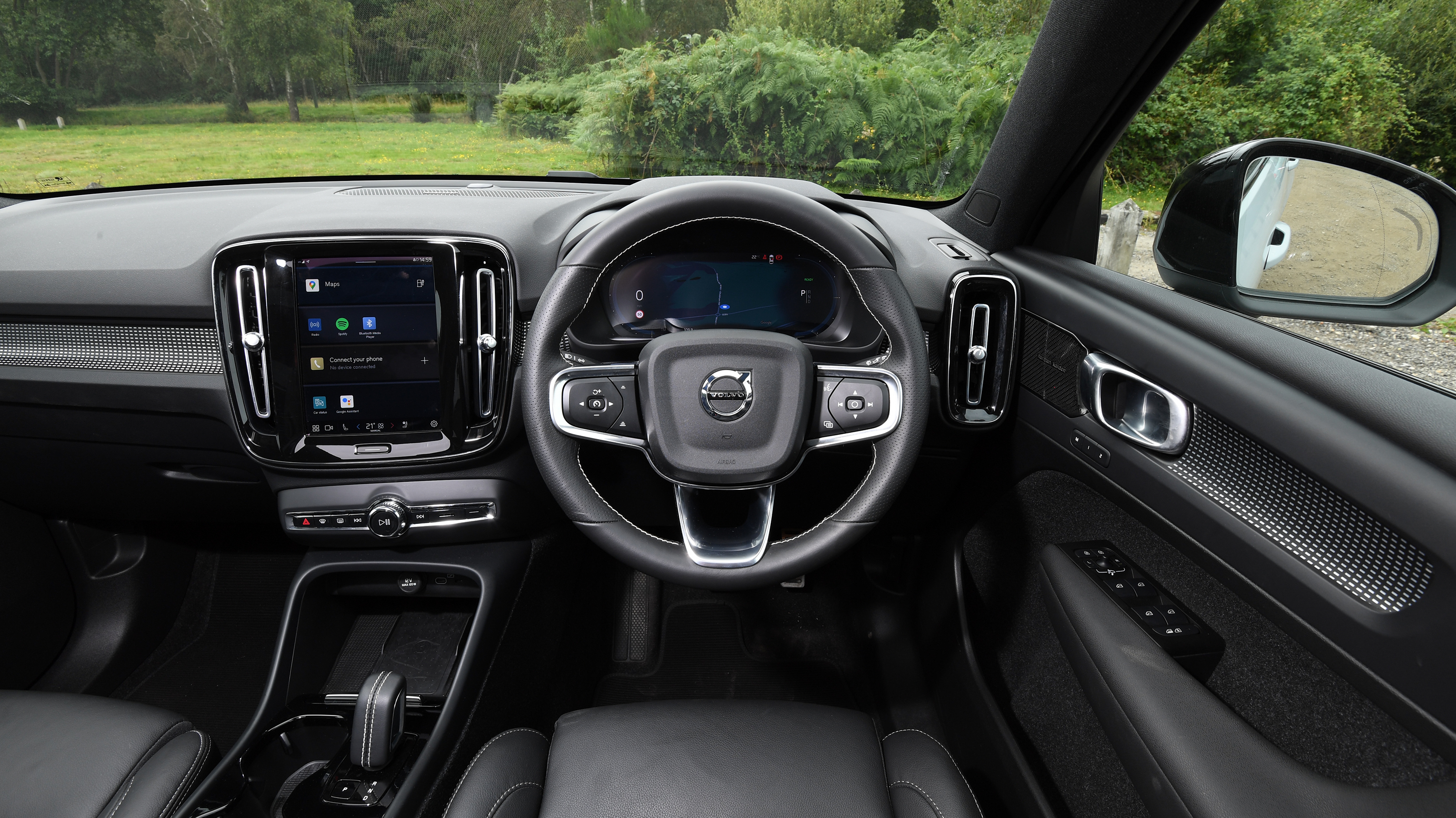 Volvo XC40 Recharge - interior