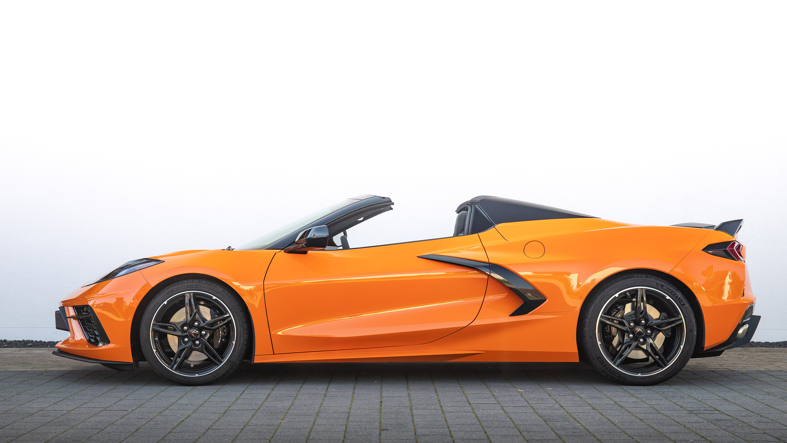 Chevrolet Corvette Convertible - side roof down