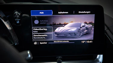 Chevrolet Corvette Convertible - infotainment
