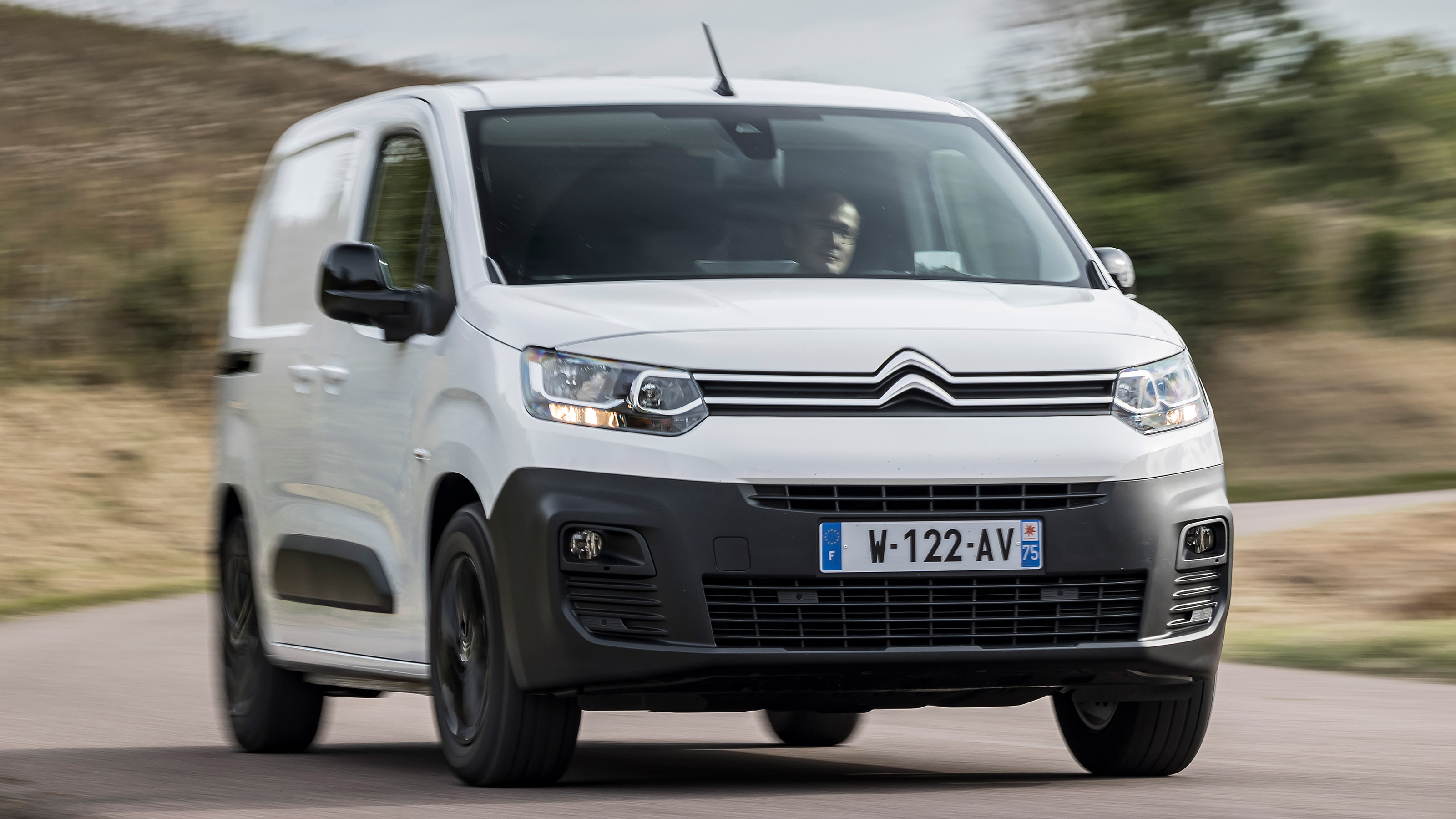 Citroen e-Berlingo - front cornering