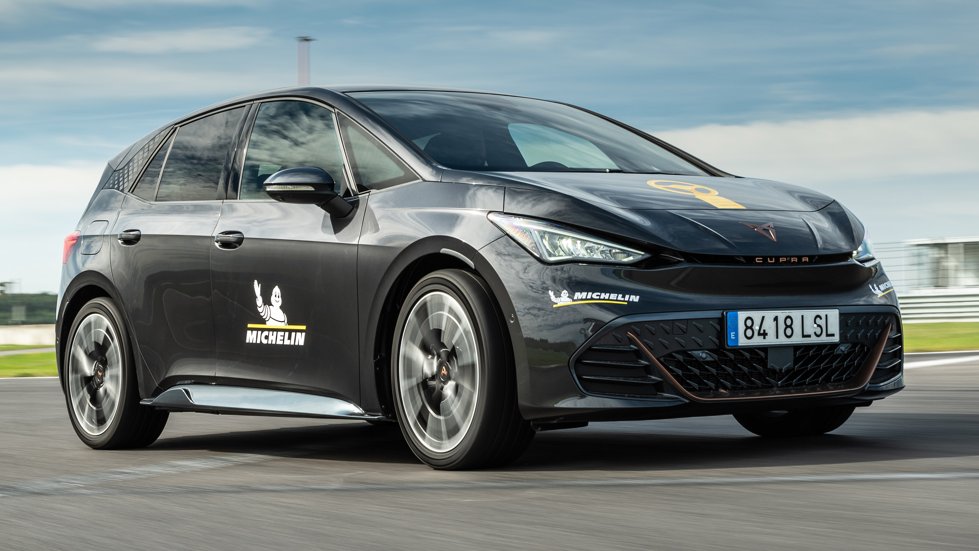 Cupra Born - front