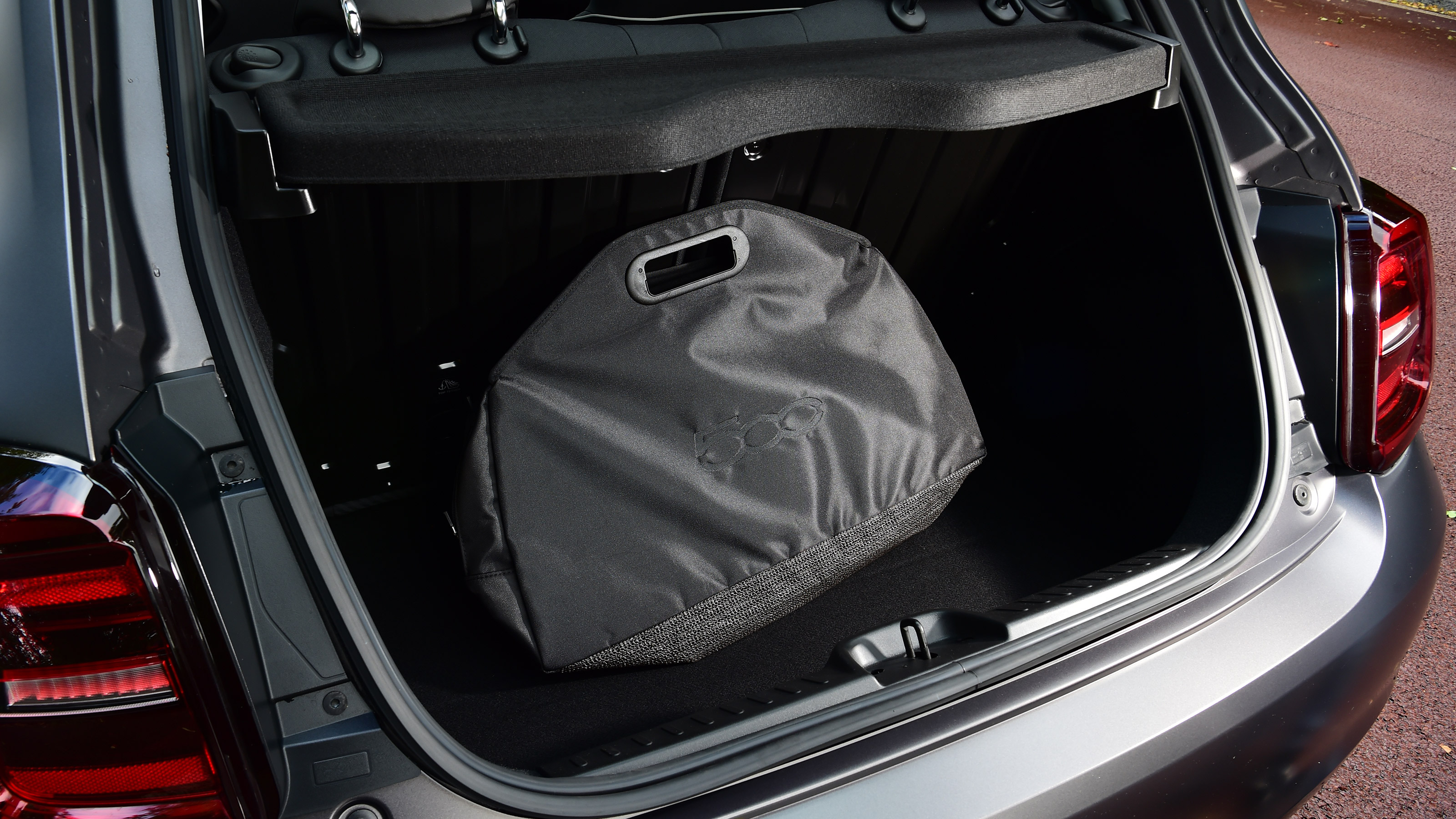 Fiat 500 Passion long termer - first report cable storage