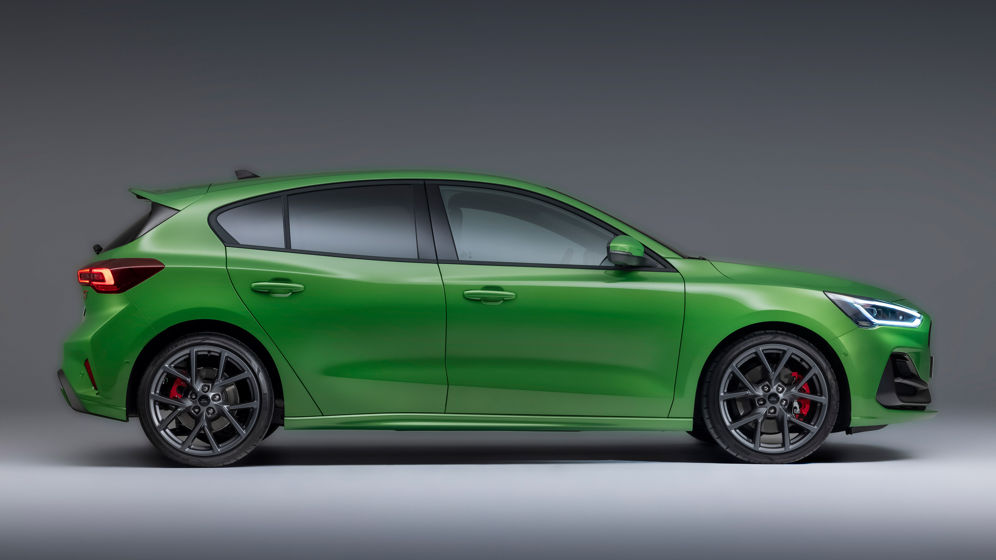 Ford Focus ST - side