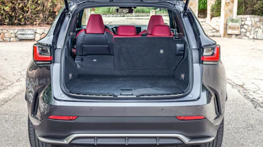 Lexus NX - boot