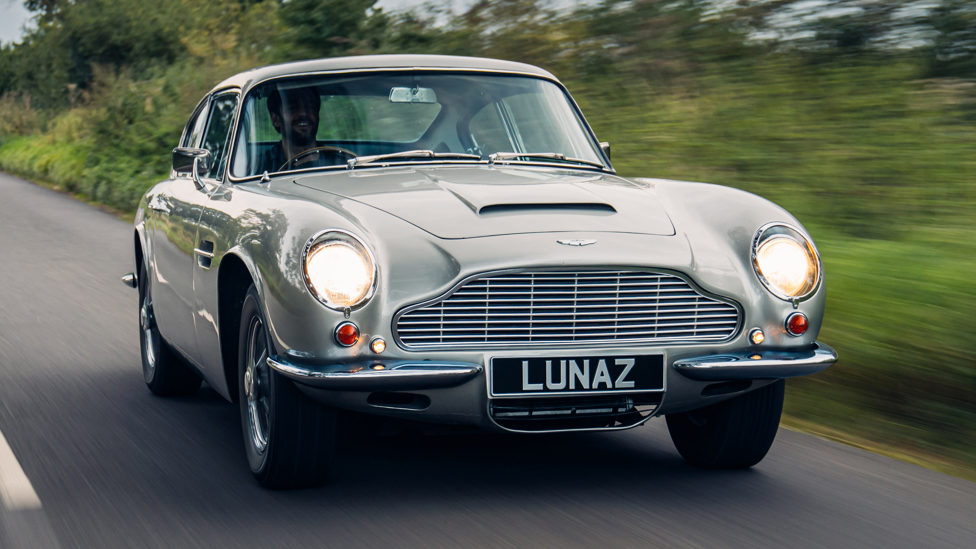 Lunaz Aston Martin DB6 - front action