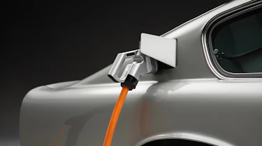 Lunaz Aston Martin DB6 - charging