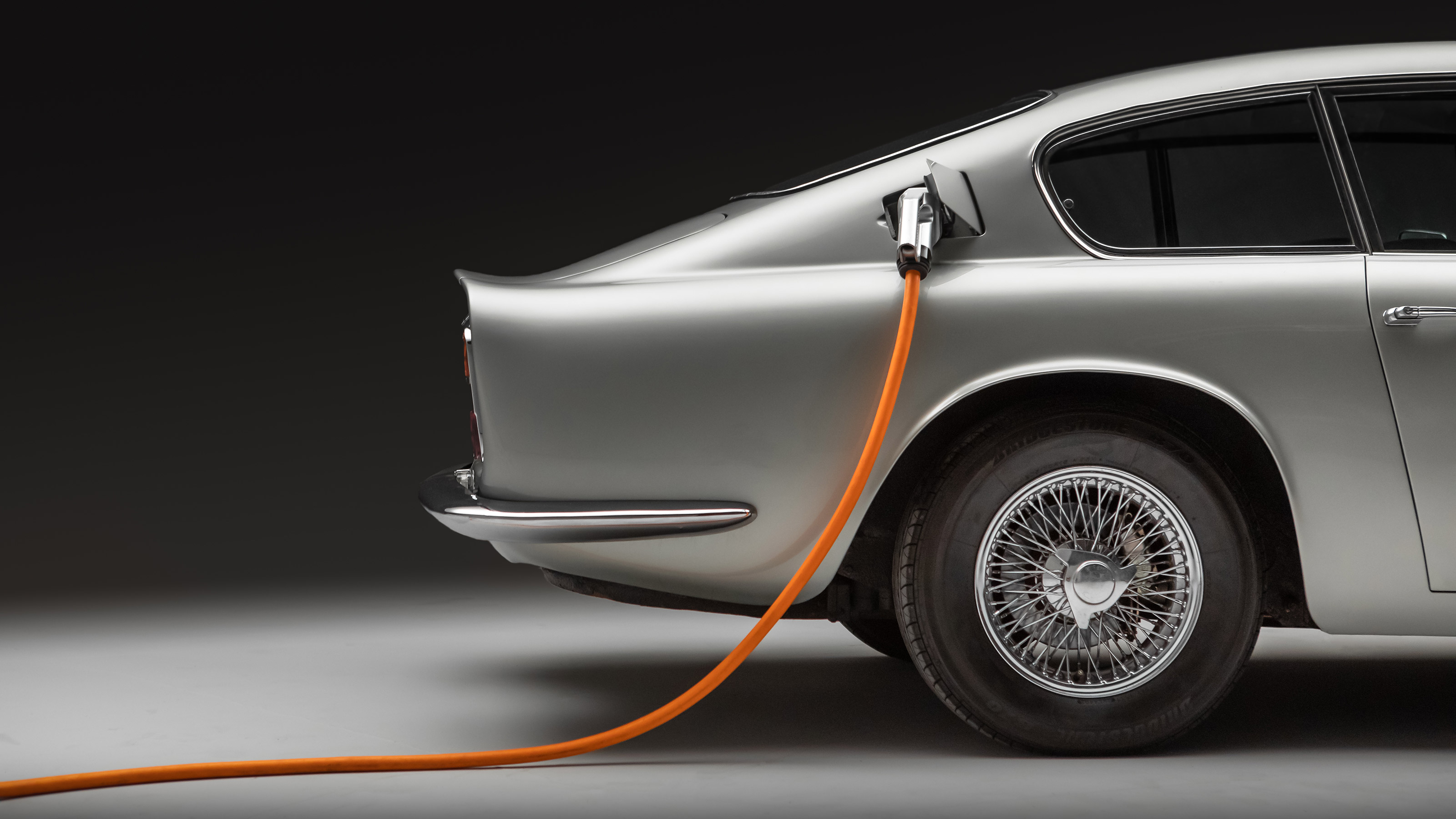 Lunaz Aston Martin DB6 - side detail