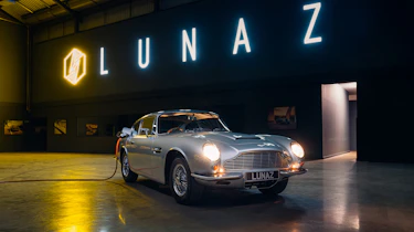 Lunaz Aston Martin DB6 - front