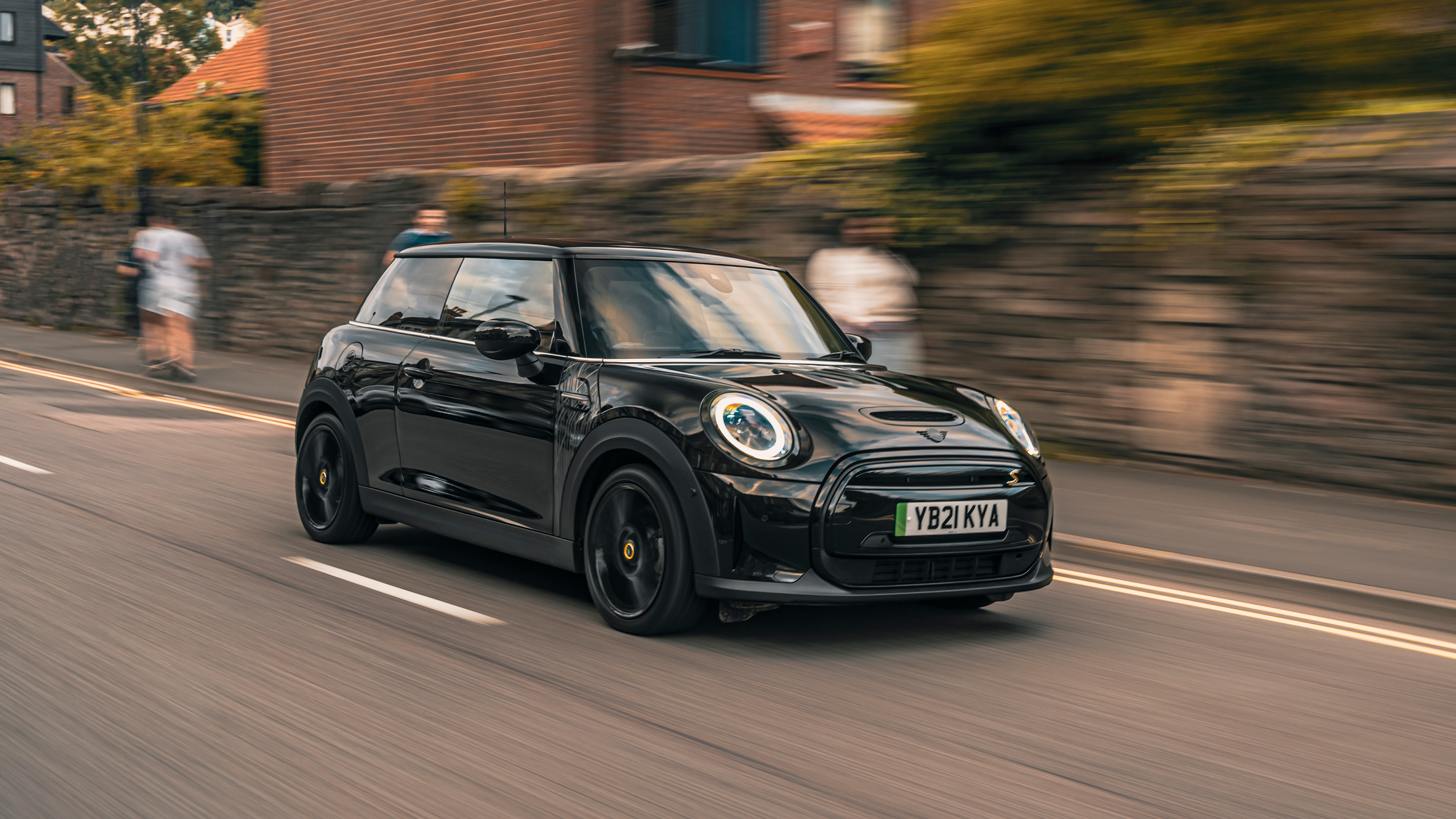 MINI hatch shadow edition - front