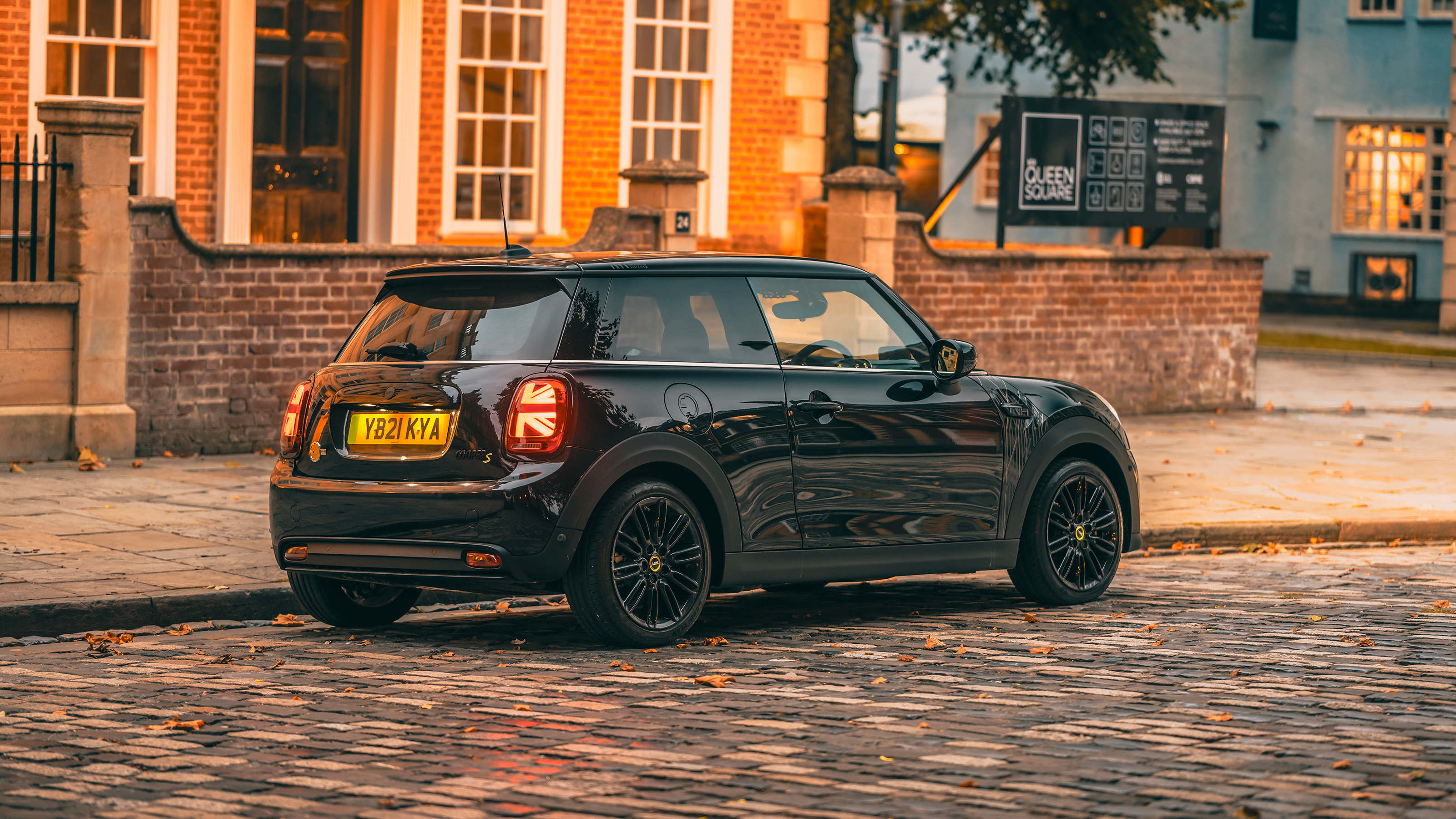 MINI hatch shadow edition - rear