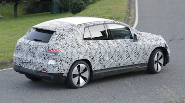 Mercedes EQE SUV - rear