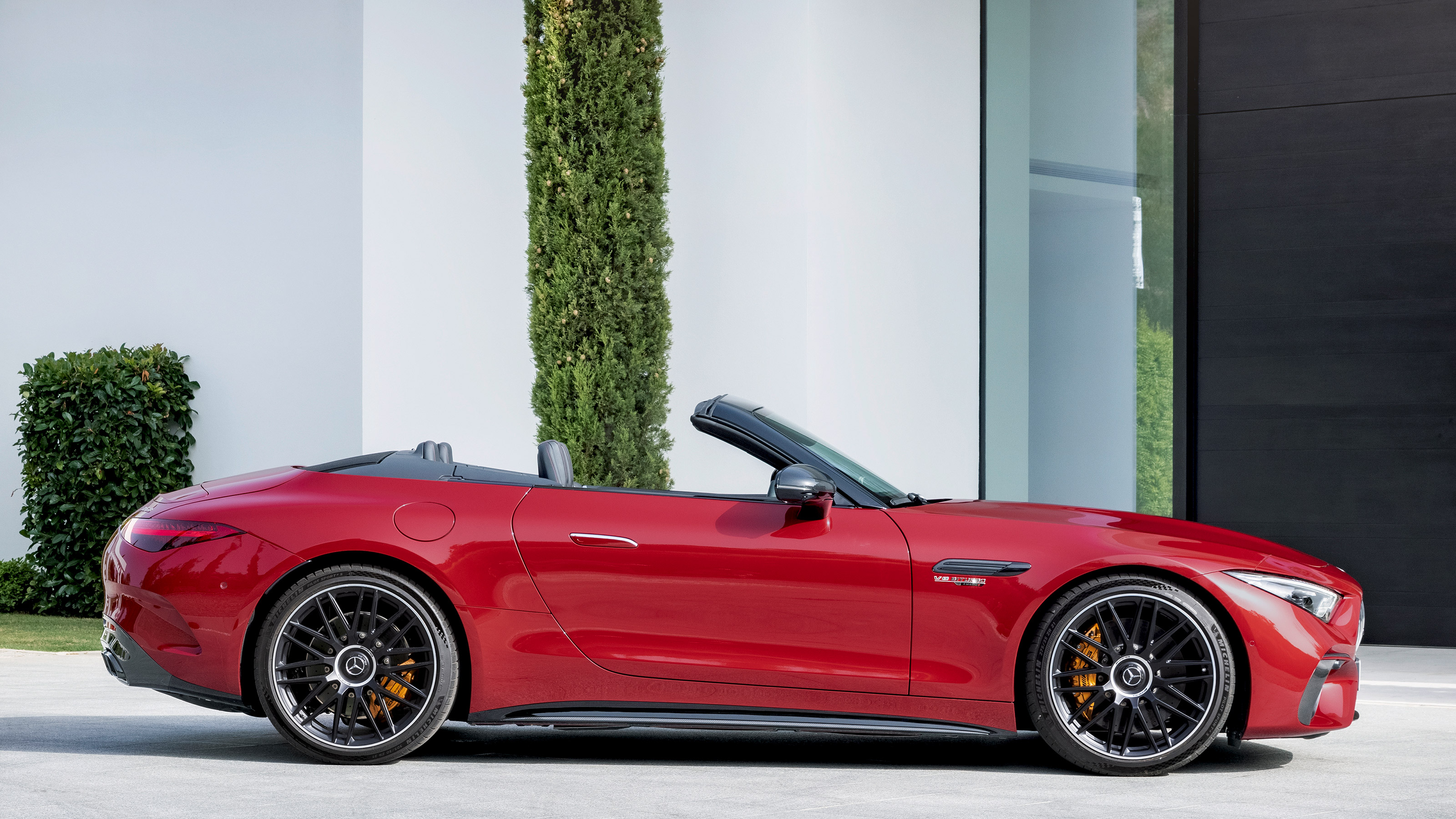 Mercedes SL - side static