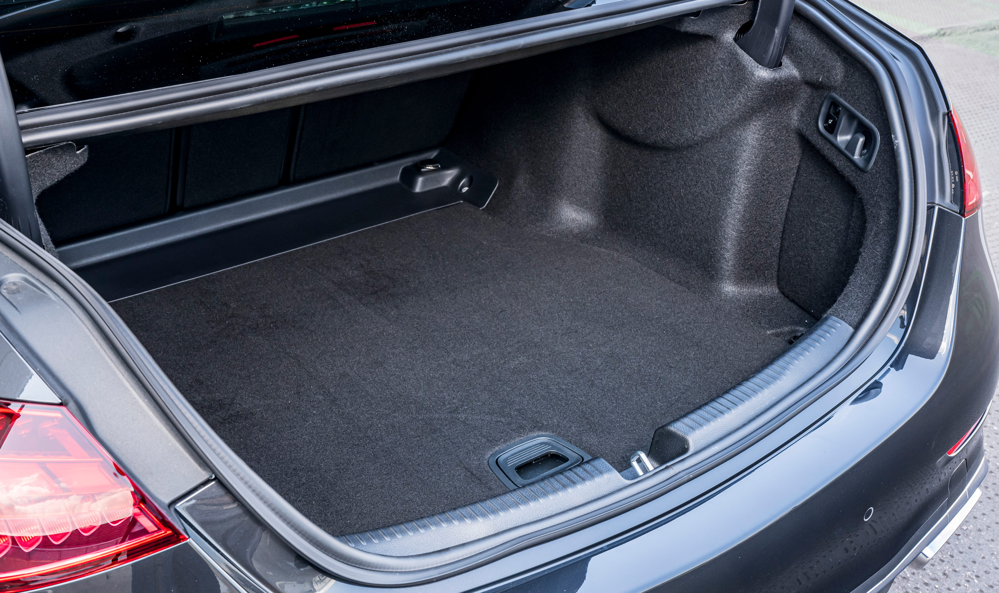 Mercedes C-Class - boot