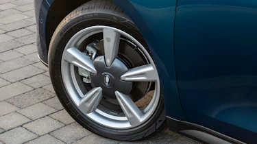 Ora Cat 01 - wheel