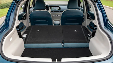 Ora Cat 01 - boot seats down