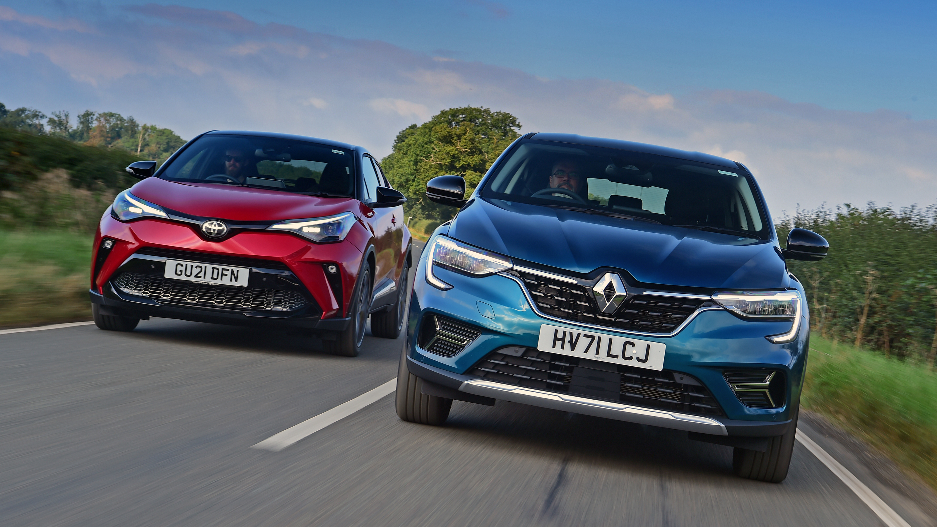 Renault Arkana vs Toyota C-HR 